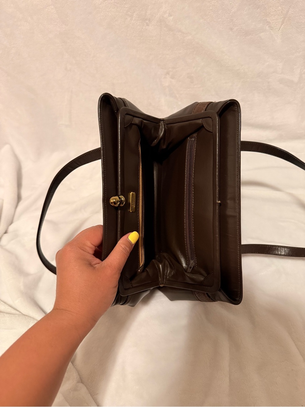 Vintage Givenchy Brown Leather 4G Logo Shoulder Bag - Picture 14 of 16